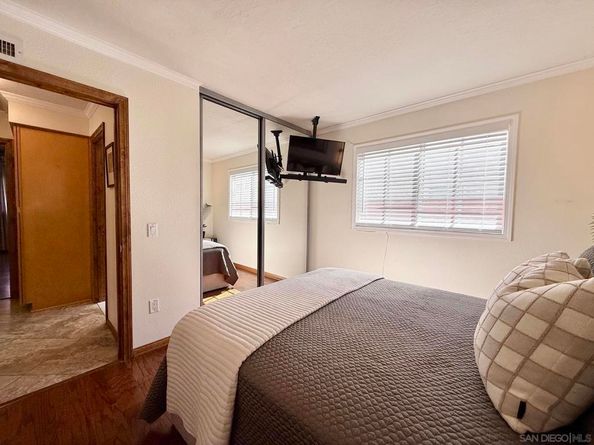 2767 Lancha St, San Diego CA 92111