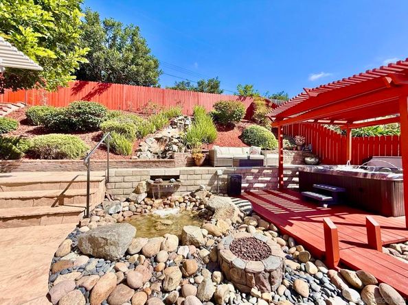 2767 Lancha St, San Diego CA 92111