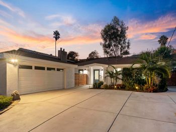 10452 Fairhill Dr