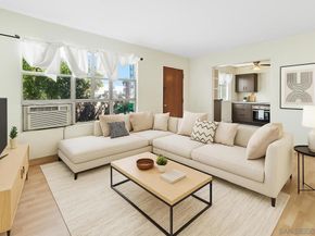 6837 Celia Vista Dr, San Diego CA 92115