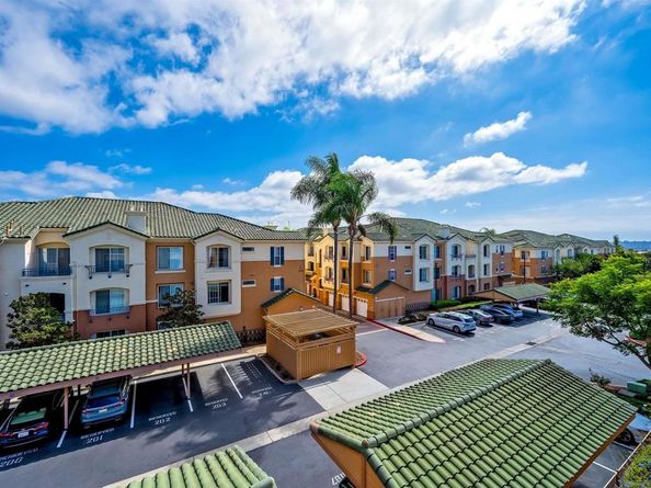 12368 Carmel Country Rd 303, San Diego CA 92130