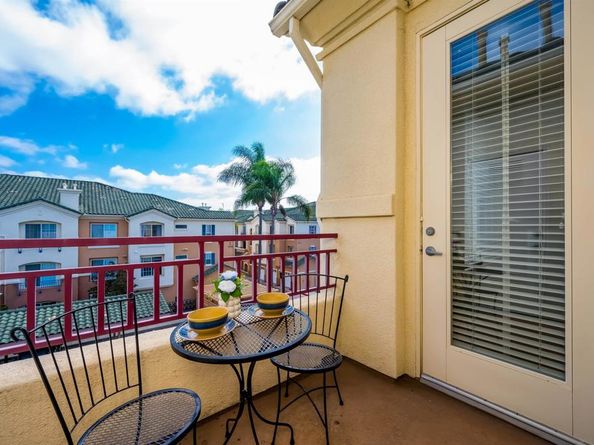 12368 Carmel Country Rd 303, San Diego CA 92130