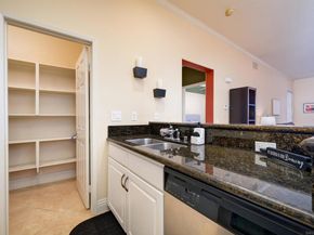 12368 Carmel Country Rd 303, San Diego CA 92130