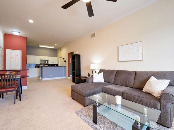 12368 Carmel Country Rd 303, San Diego CA 92130