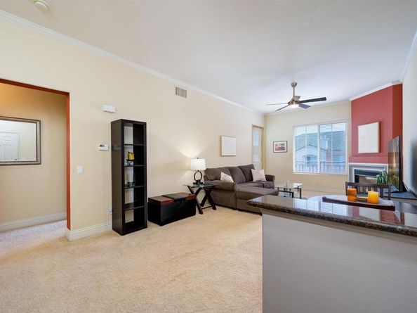 12368 Carmel Country Rd 303, San Diego CA 92130