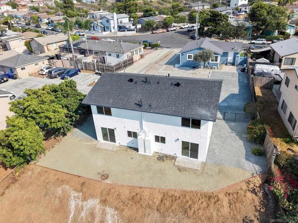 6492 6494 Lanston St., San Diego CA 92111