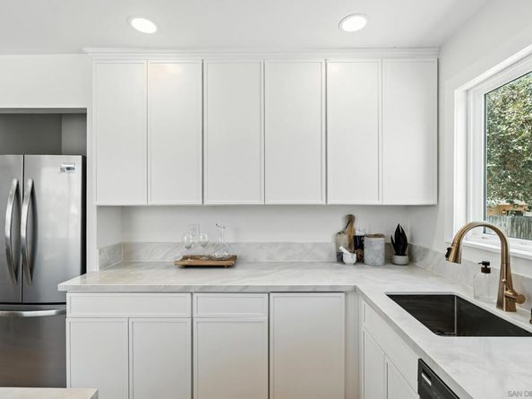 6492 6494 Lanston St., San Diego CA 92111