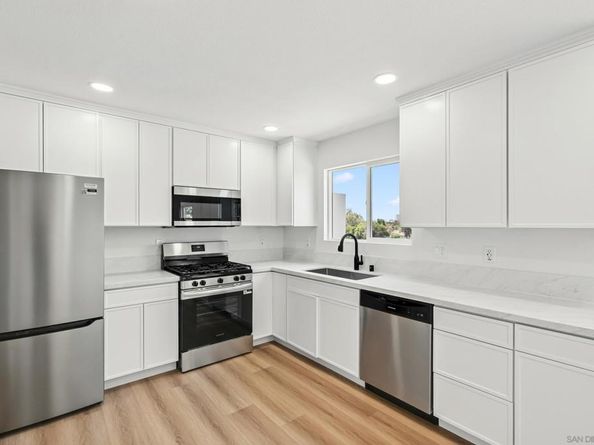 6492 6494 Lanston St., San Diego CA 92111