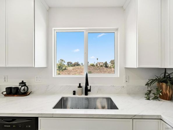 6492 6494 Lanston St., San Diego CA 92111