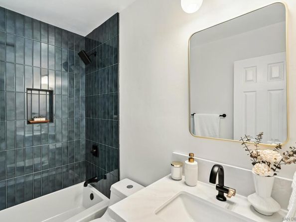 6492 6494 Lanston St., San Diego CA 92111