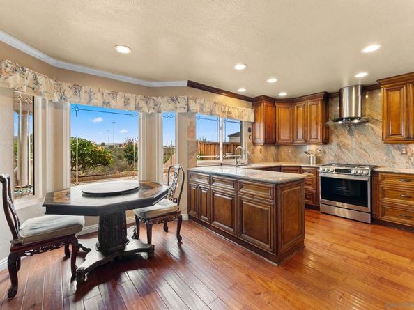 10791 Wallingford Rd, San Diego CA 92126