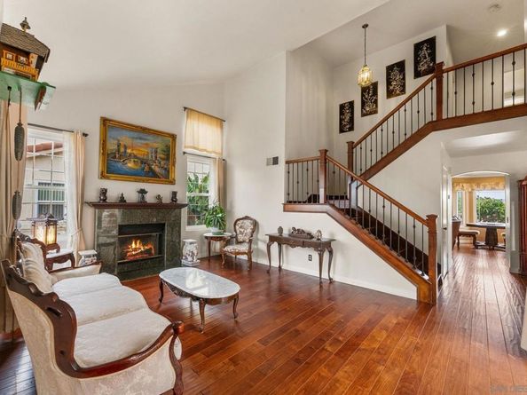 10791 Wallingford Rd, San Diego CA 92126