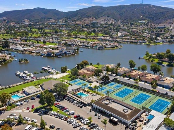 1299 Via Apuesto, San Marcos CA 92078