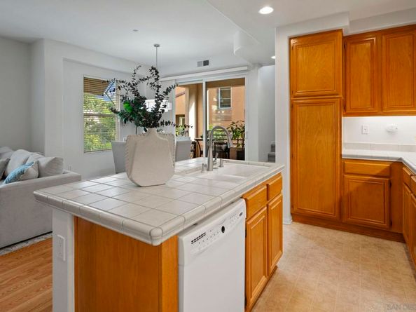 2847 Escala Cir, San Diego CA 92108
