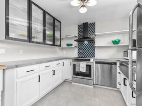 2510 Clairemont Dr 303, San Diego CA 92117