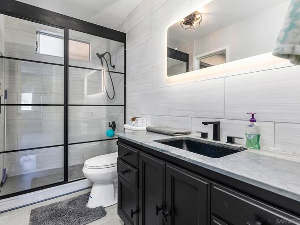 2510 Clairemont Dr 303, San Diego CA 92117