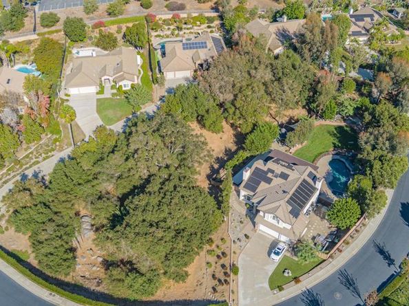 1772 Crescent Knolls Gln, Escondido CA 92029