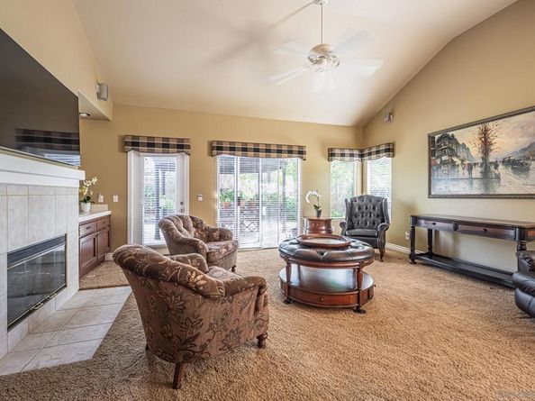 1772 Crescent Knolls Gln, Escondido CA 92029