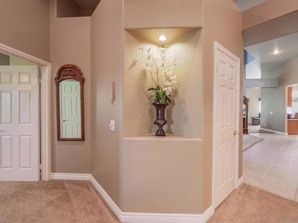 1772 Crescent Knolls Gln, Escondido CA 92029