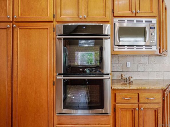 1772 Crescent Knolls Gln, Escondido CA 92029