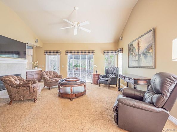 1772 Crescent Knolls Gln, Escondido CA 92029