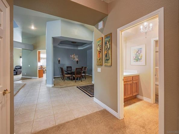 1772 Crescent Knolls Gln, Escondido CA 92029