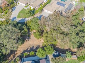1772 Crescent Knolls Gln, Escondido CA 92029