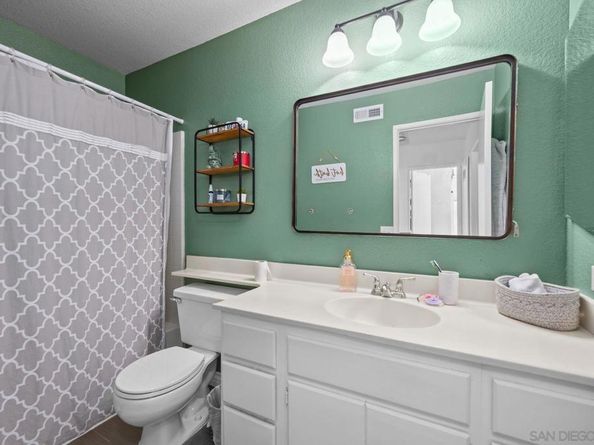 1193 Rachel Cir, Escondido CA 92026