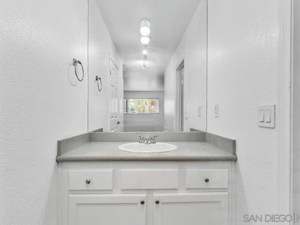 9860 Dale Ave A12, Spring Valley CA 91977