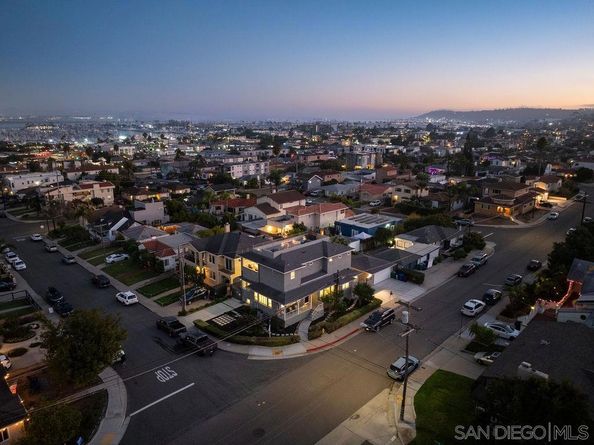 1525 Willow St, San Diego CA 92106