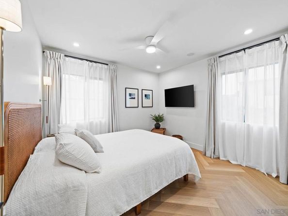 7372 76 Fay Ave, La Jolla CA 92037