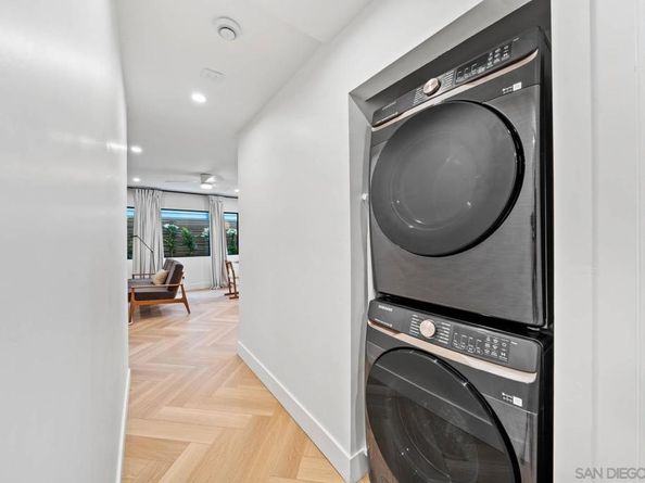 7372 76 Fay Ave, La Jolla CA 92037