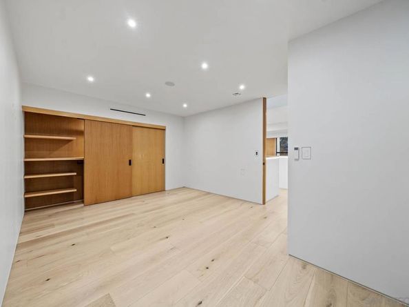 7372 76 Fay Ave, La Jolla CA 92037