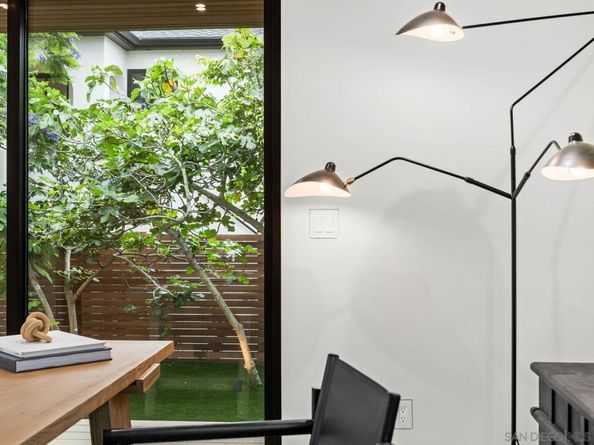 7372 76 Fay Ave, La Jolla CA 92037