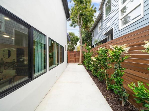 7372 76 Fay Ave, La Jolla CA 92037