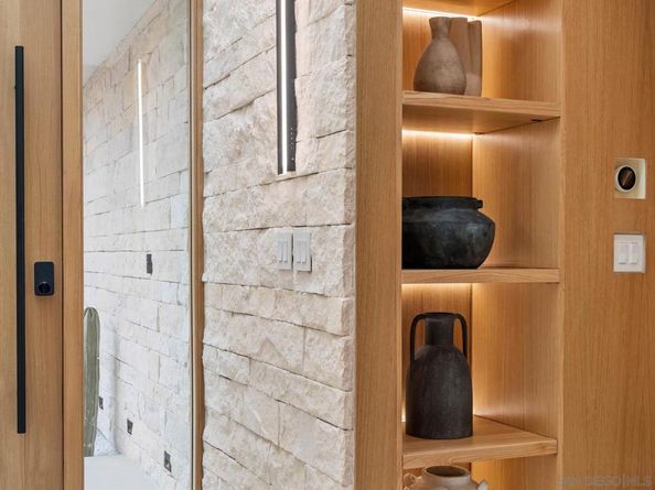 7372 76 Fay Ave, La Jolla CA 92037