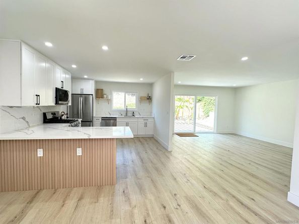 7462 Hanford Pl, San Diego CA 92111