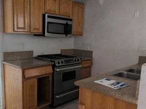 1042 Fifth Ave, Chula Vista CA 91911