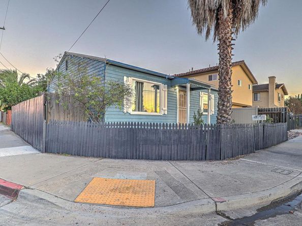 389 Chambers St., El Cajon CA 92020