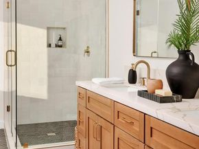 1900 W 41St St, Los Angeles CA 90062