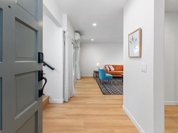 7049 Park Mesa Way 90, San Diego CA 92111