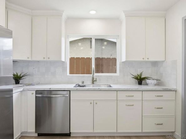 8702 Glenhaven St, San Diego CA 92123