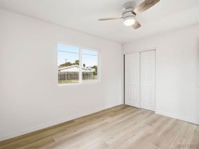 8702 Glenhaven St, San Diego CA 92123