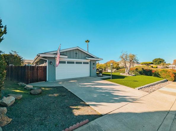 16482 Roca Dr, San Diego CA 92128