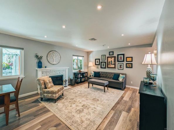 16482 Roca Dr, San Diego CA 92128