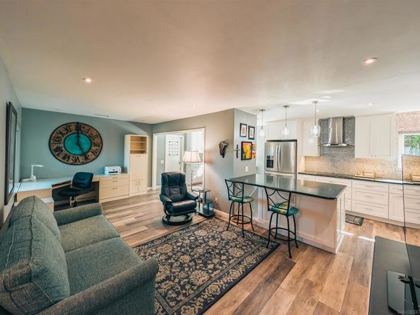 16482 Roca Dr, San Diego CA 92128