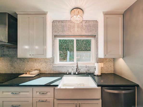 16482 Roca Dr, San Diego CA 92128