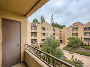 8889 Caminito Plaza Centro 7327, San Diego CA 92122