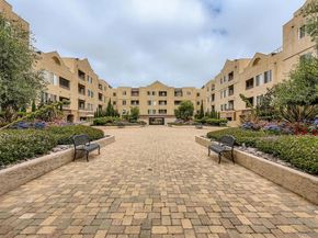 8889 Caminito Plaza Centro 7327, San Diego CA 92122