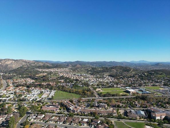 2142 Ridgeview Pl, Escondido CA 92026